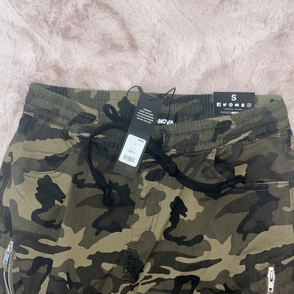 Camo Cargos - Picture 3 of 3